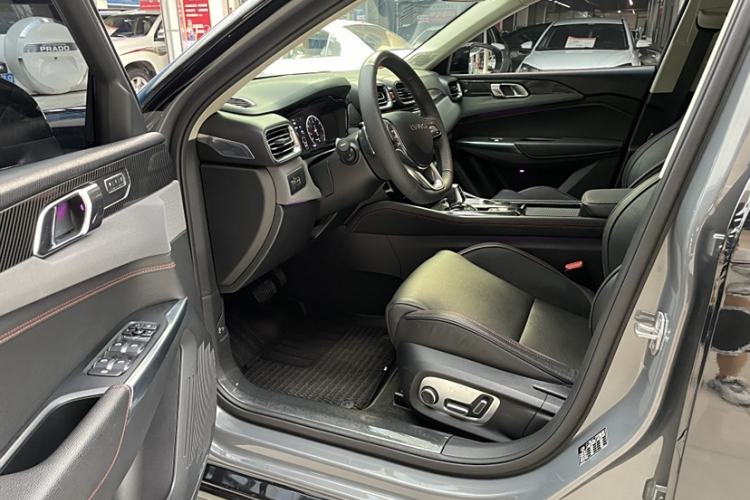 Used Lynk & Co 02 2018 2.0T Automatic Two-Wheel Drive Pro Edition China VI Standard Interior 4