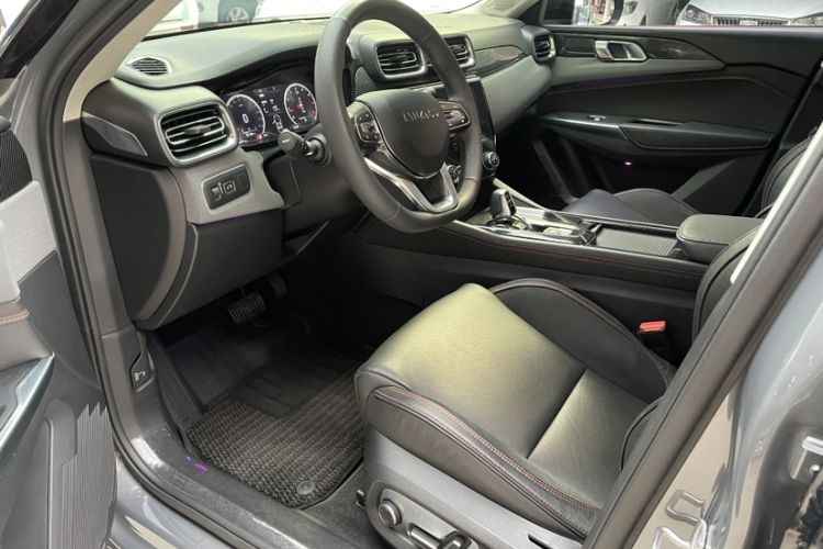 Used Lynk & Co 02 2018 2.0T Automatic Two-Wheel Drive Pro Edition China VI Standard Interior 7
