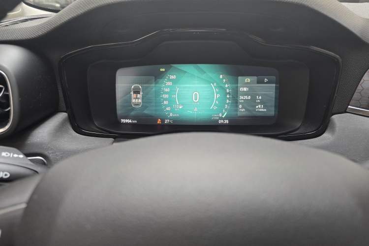 Used Lynk & Co 02 2018 1.5T DCT Two-Wheel Drive Zhaopu Version China V Standard Odometer Close Up