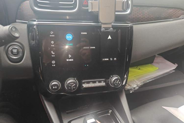 Used Lynk & Co 02 2018 1.5T DCT Two-Wheel Drive Pro Version China V Emission Standard Audio And AC Panel