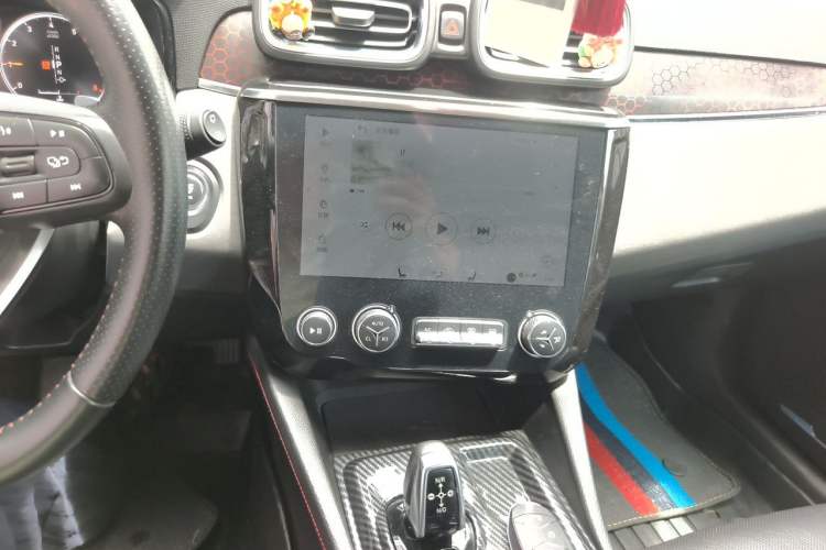 Used Lynk & Co 02 2018 1.5T DCT Two-Wheel Drive Zhaoban China V Standard Audio And AC Panel