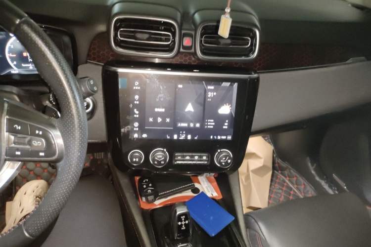 Used Lynk & Co 02 2018 1.5T DCT Two-Wheel Drive Pro Version China V Emission Standard Audio And AC Panel