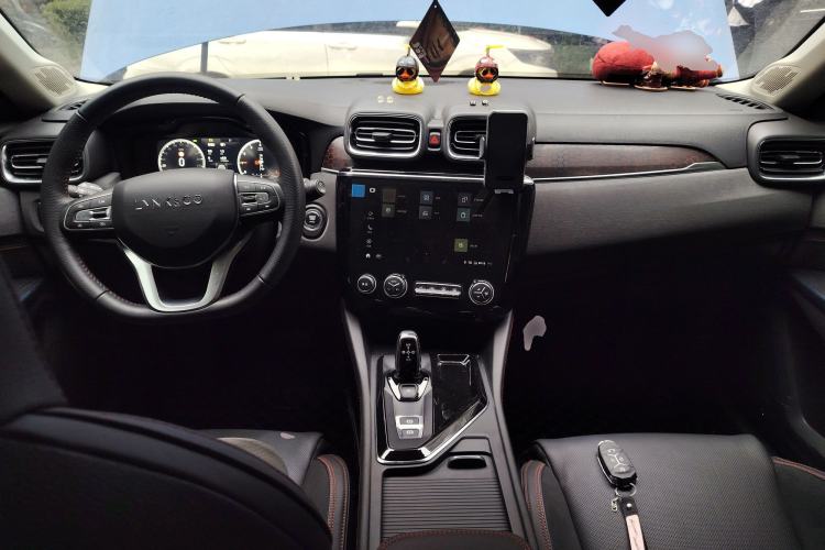 Used Lynk & Co 02 2018 1.5T DCT Two-Wheel Drive Pro Version China V Emission Standard Center Console