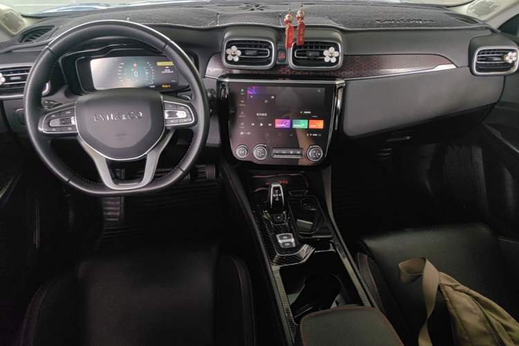 Used Lynk & Co 02 2018 1.5T DCT Two-Wheel Drive Pro Version China V Emission Standard Center Console