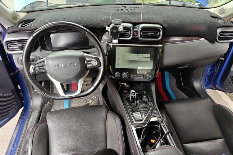Used Lynk & Co 02 2018 1.5T DCT Two-Wheel Drive Sporty Version China V Standard Center Console