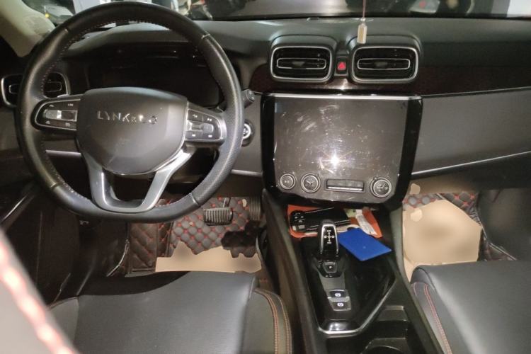 Used Lynk & Co 02 2018 1.5T DCT Two-Wheel Drive Pro Version China V Emission Standard Center Console
