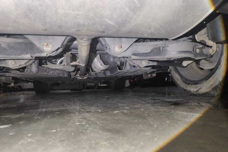 Used Lynk & Co 02 2018 1.5T DCT Two-Wheel Drive Pro Version China V Emission Standard Chassis Rear