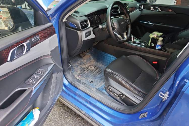 Used Lynk & Co 02 2018 1.5T DCT Two-Wheel Drive Pro Version China V Emission Standard Driver Seat