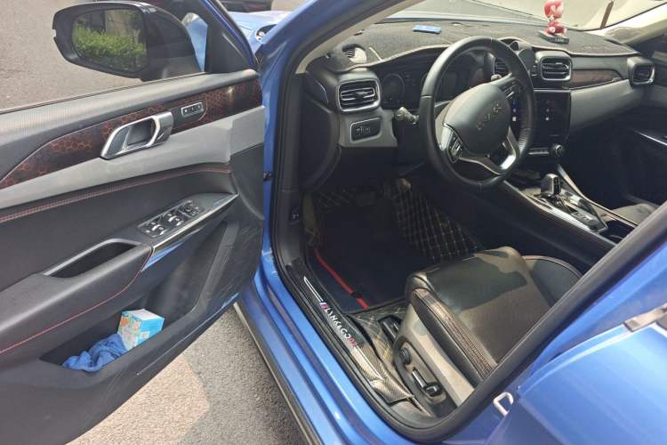 Used Lynk & Co 02 2018 1.5T DCT Two-Wheel Drive Pro Version China V Emission Standard Driver Seat
