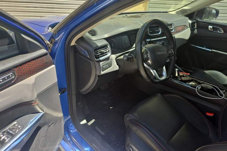 Used Lynk & Co 02 2018 2.0T DCT 4x4 Sport Pro Edition China V Standard Driver Seat