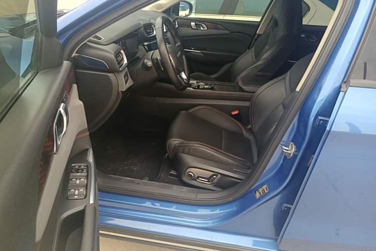 Used Lynk & Co 02 2018 1.5T DCT Two-Wheel Drive Pro Version China V Emission Standard Driver Seat