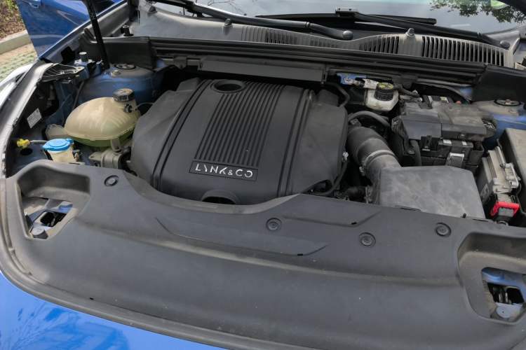 Used Lynk & Co 02 2018 1.5T DCT Two-Wheel Drive Pro Version China V Emission Standard Engine Bay