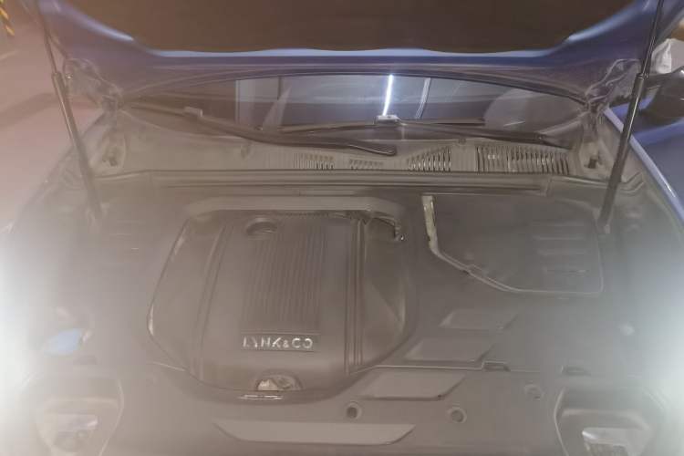 Used Lynk & Co 02 2018 1.5T DCT Two-Wheel Drive Pro Version China V Emission Standard Engine Bay
