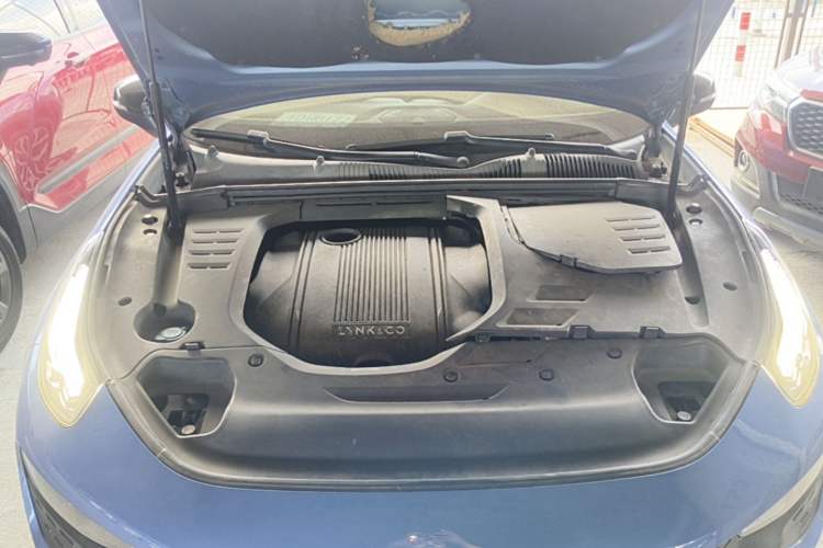 Used Lynk & Co 02 2018 1.5T DCT Two-Wheel Drive Pro Version China V Emission Standard Engine Bay