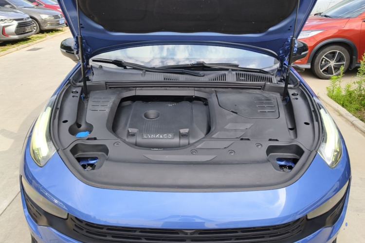 Used Lynk & Co 02 2018 2.0T DCT 4x4 Sport Pro Edition China V Standard Engine Bay