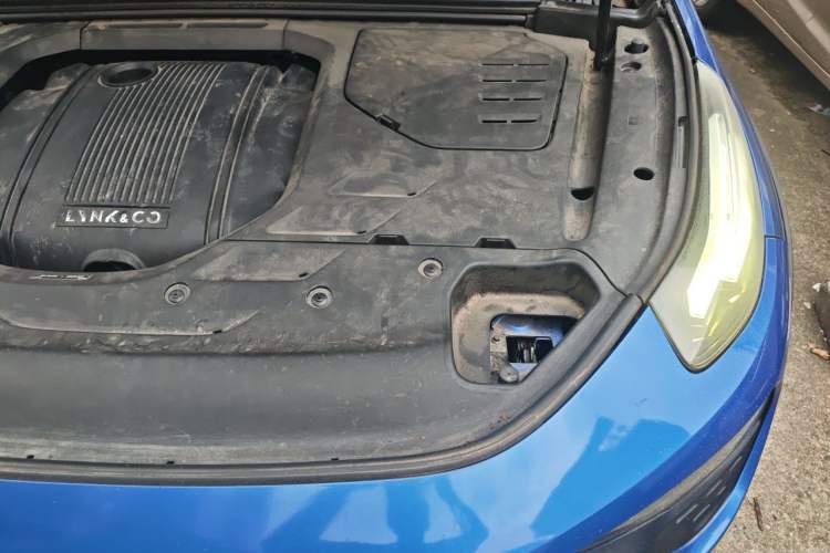 Used Lynk & Co 02 2018 1.5T DCT Two-Wheel Drive Pro Version China V Emission Standard Engine Bay Left