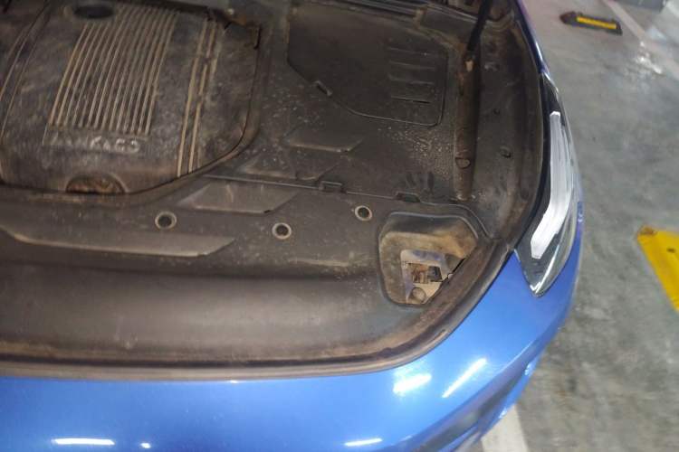 Used Lynk & Co 02 2018 1.5T DCT Two-Wheel Drive Pro Version China V Emission Standard Engine Bay Left