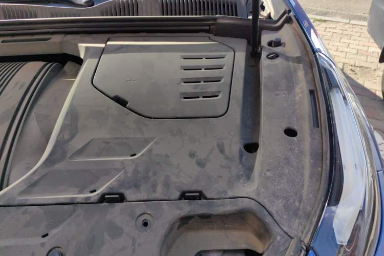 Used Lynk & Co 02 2018 1.5T DCT Two-Wheel Drive Sporty Version China V Standard Engine Bay Left