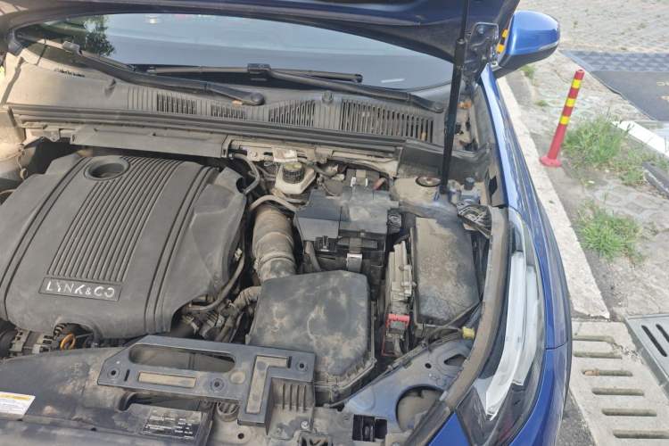 Used Lynk & Co 02 2018 1.5T DCT Two-Wheel Drive Sporty Version China V Standard Engine Bay Left