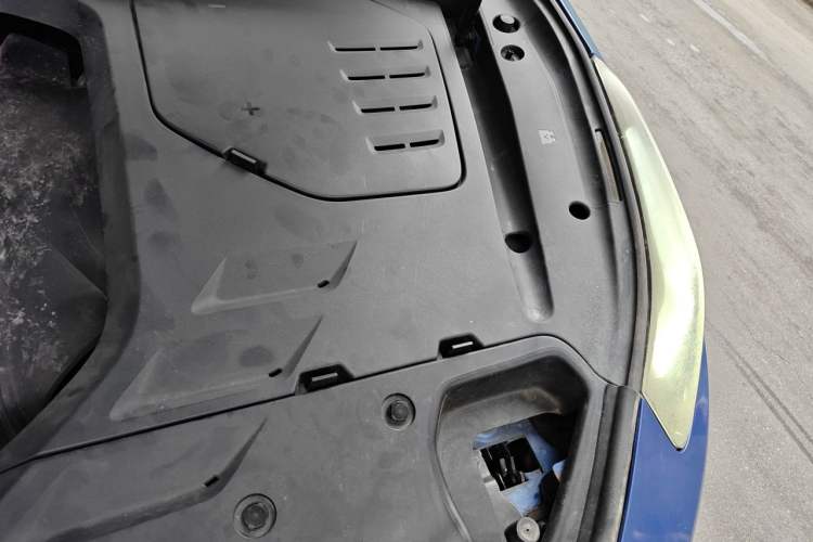 Used Lynk & Co 02 2018 1.5T DCT Two-Wheel Drive Sporty Version China V Standard Engine Bay Left