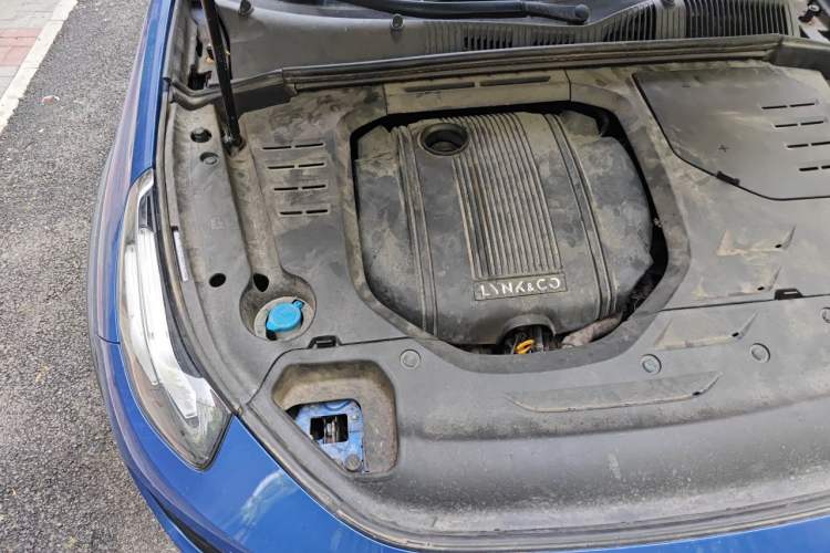 Used Lynk & Co 02 2018 1.5T DCT Two-Wheel Drive Pro Version China V Emission Standard Engine Bay Right