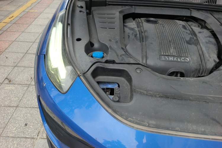 Used Lynk & Co 02 2018 1.5T DCT Two-Wheel Drive Zhaoban China V Standard Engine Bay Right