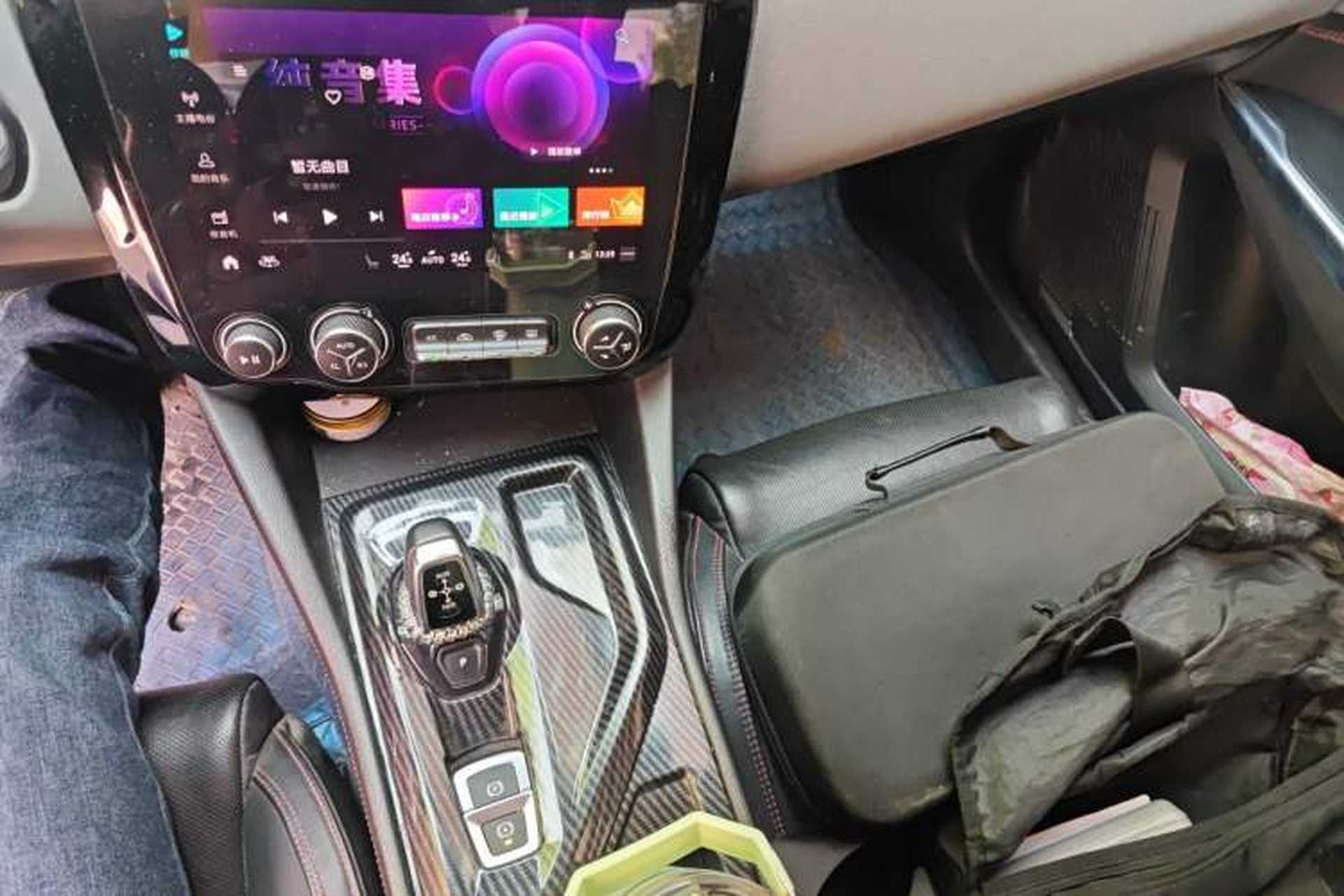 Used Lynk & Co 02 2018 1.5T DCT Two-Wheel Drive Pro Version China V Emission Standard Gear Lever