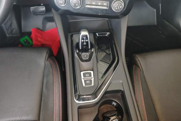 Used Lynk & Co 02 2018 1.5T DCT Two-Wheel Drive Sporty Version China V Standard Gear Lever