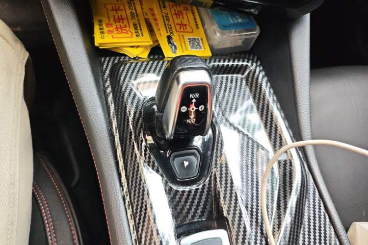 Used Lynk & Co 02 2018 1.5T DCT Two-Wheel Drive Pro Version China V Emission Standard Gear Lever