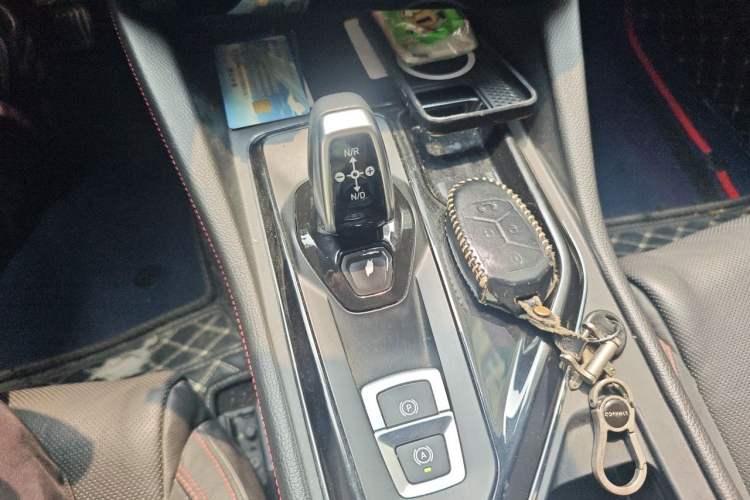 Used Lynk & Co 02 2018 1.5T DCT Two-Wheel Drive Pro Version China V Emission Standard Gear Lever