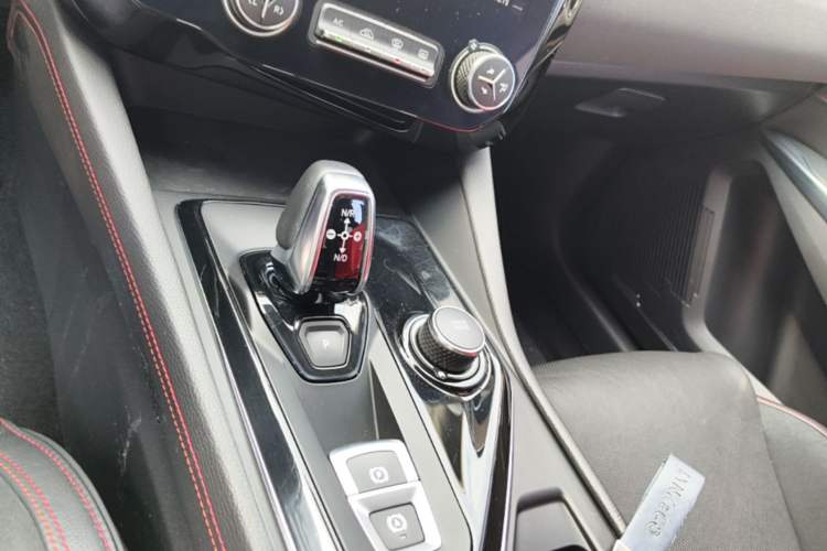 Used Lynk & Co 02 2018 2.0T DCT 4x4 Sport Pro Edition China V Standard Gear Lever