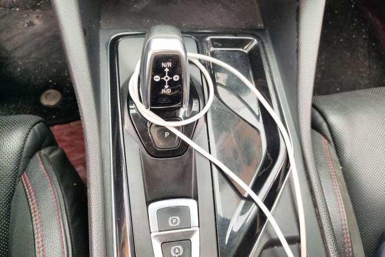 Used Lynk & Co 02 2018 1.5T DCT Two-Wheel Drive Pro Version China V Emission Standard Gear Lever