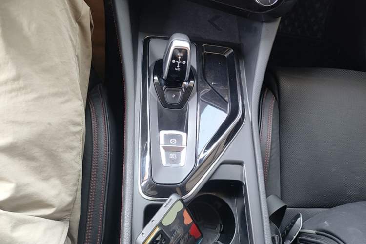 Used Lynk & Co 02 2018 1.5T DCT Two-Wheel Drive Pro Version China V Emission Standard Gear Lever