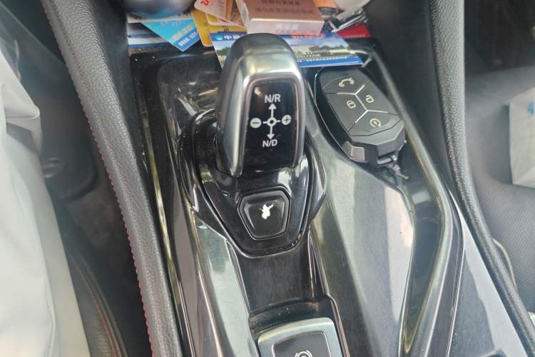 Used Lynk & Co 02 2018 1.5T DCT Two-Wheel Drive Pro Version China V Emission Standard Gear Lever