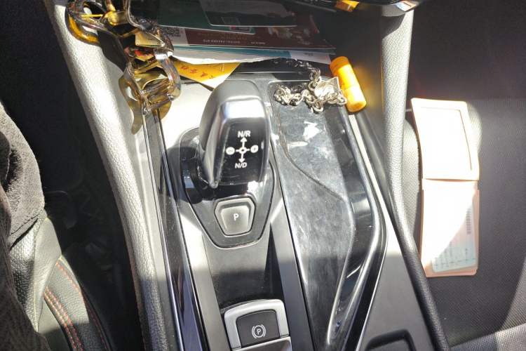 Used Lynk & Co 02 2018 1.5T DCT Two-Wheel Drive Sporty Version China V Standard Gear Lever
