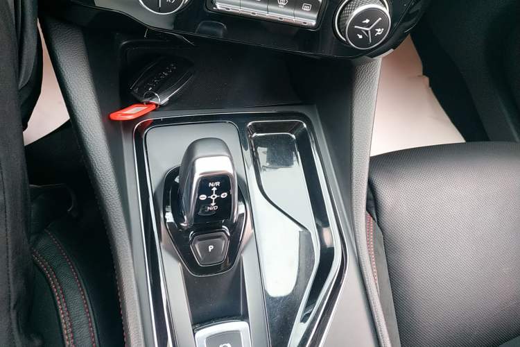 Used Lynk & Co 02 2018 1.5T DCT Two-Wheel Drive Sporty Version China V Standard Gear Lever