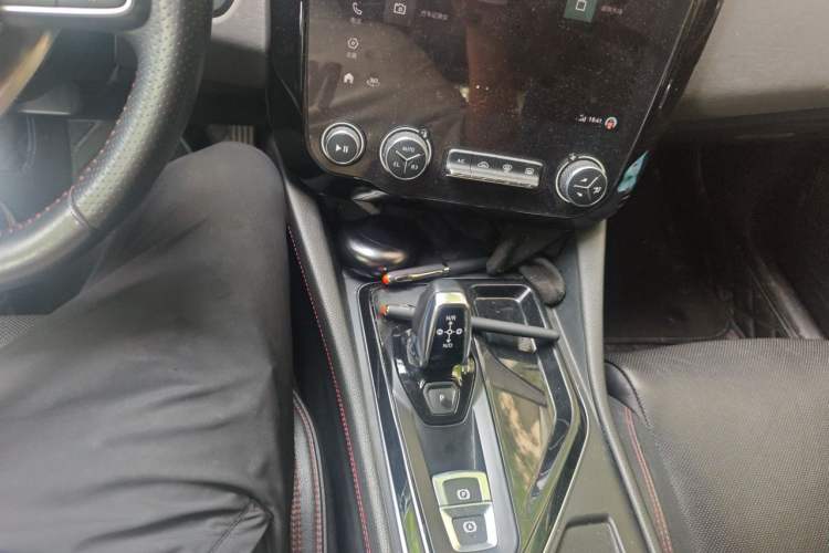 Used Lynk & Co 02 2018 1.5T DCT Two-Wheel Drive Pro Version China V Emission Standard Gear Lever