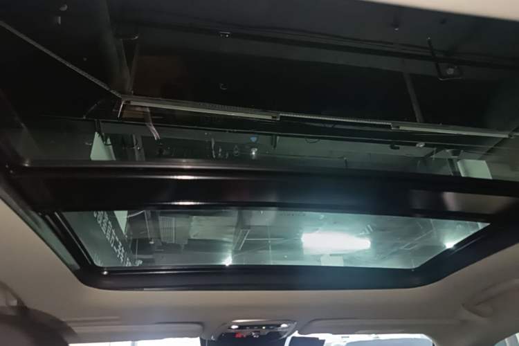Used Lynk & Co 02 2018 2.0T Automatic Two-Wheel Drive Pro Edition China VI Standard Headliner
