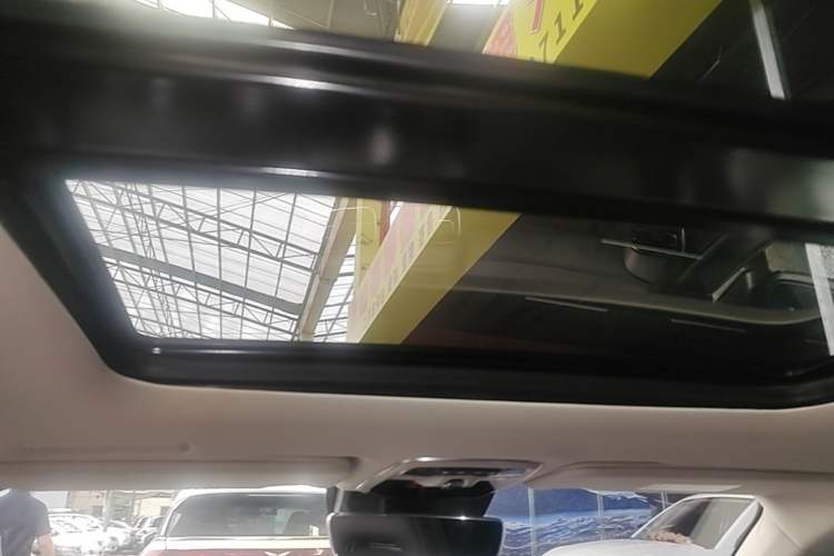 Used Lynk & Co 02 2018 1.5T DCT Two-Wheel Drive Pro Version China V Emission Standard Headliner