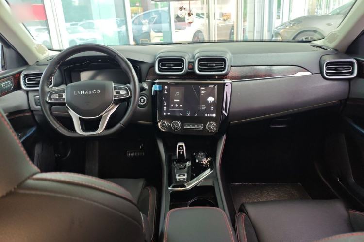 Used Lynk & Co 02 2018 1.5T DCT Two-Wheel Drive Pro Version China V Emission Standard Interior 2
