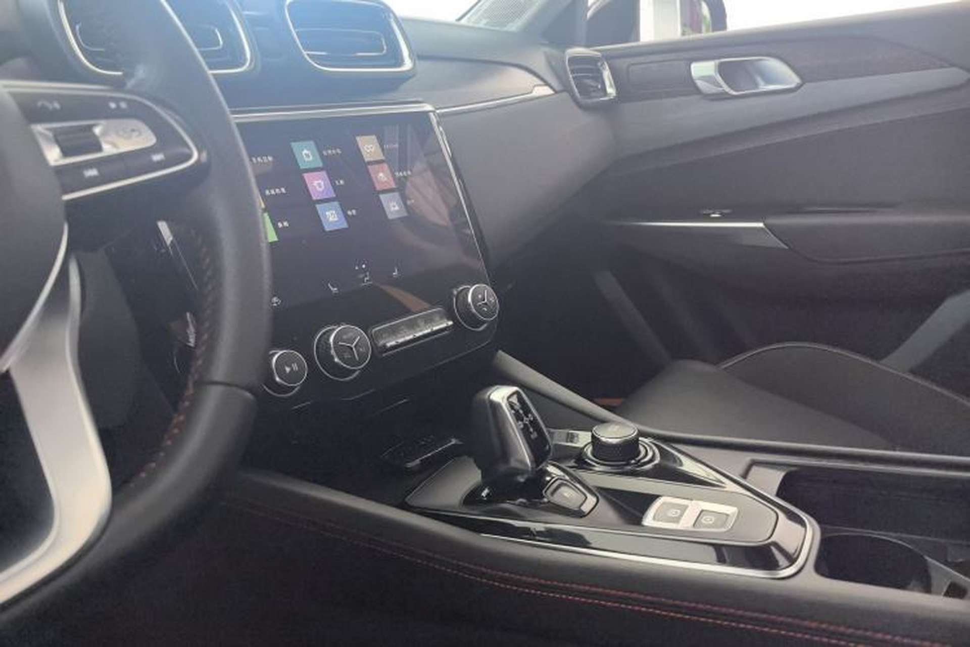 Used Lynk & Co 02 2018 2.0T DCT 4x4 Sport Pro Edition China V Standard Interior 3
