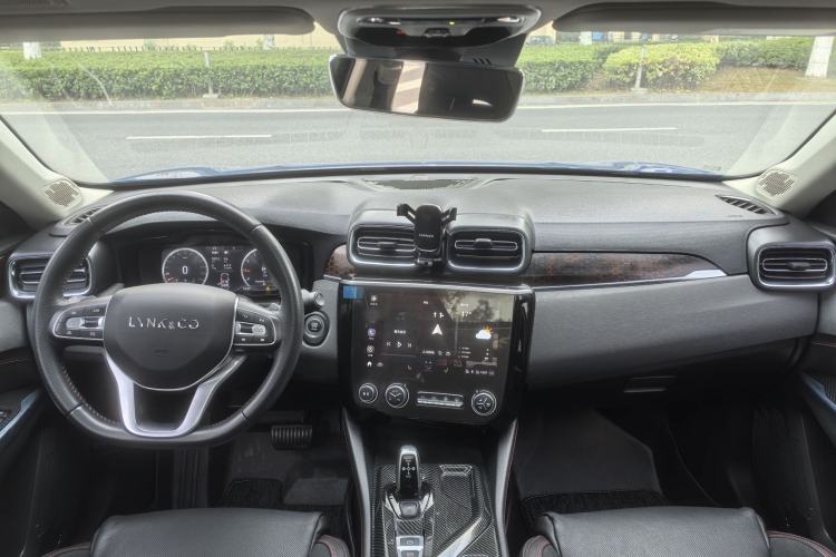 Used Lynk & Co 02 2018 1.5T DCT Two-Wheel Drive Pro Version China V Emission Standard Interior 3