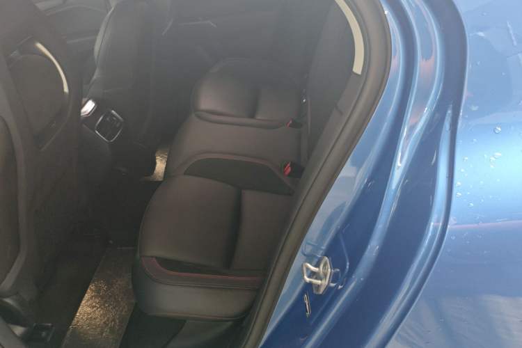 Used Lynk & Co 02 2018 1.5T DCT Two-Wheel Drive Pro Version China V Emission Standard Interior 4
