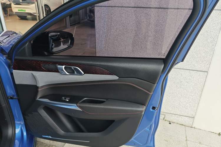 Used Lynk & Co 02 2018 1.5T DCT Two-Wheel Drive Pro Version China V Emission Standard Interior 5
