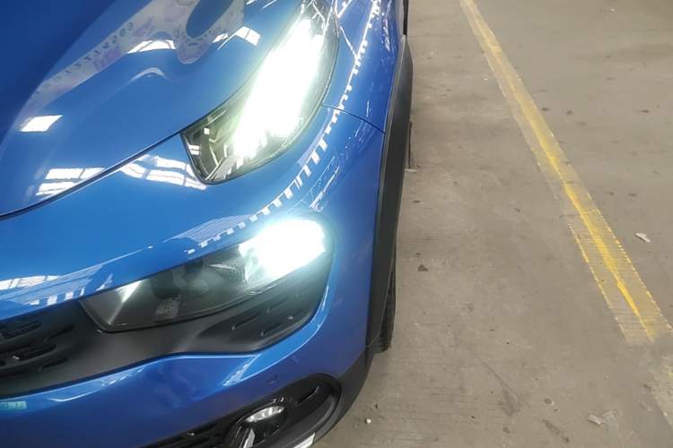 Used Lynk & Co 02 2018 1.5T DCT Two-Wheel Drive Pro Version China V Emission Standard Left Front Headlight