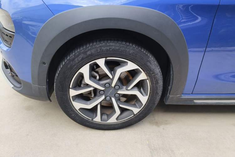 Used Lynk & Co 02 2018 2.0T DCT 4x4 Sport Pro Edition China V Standard Left Front Wheel Hub