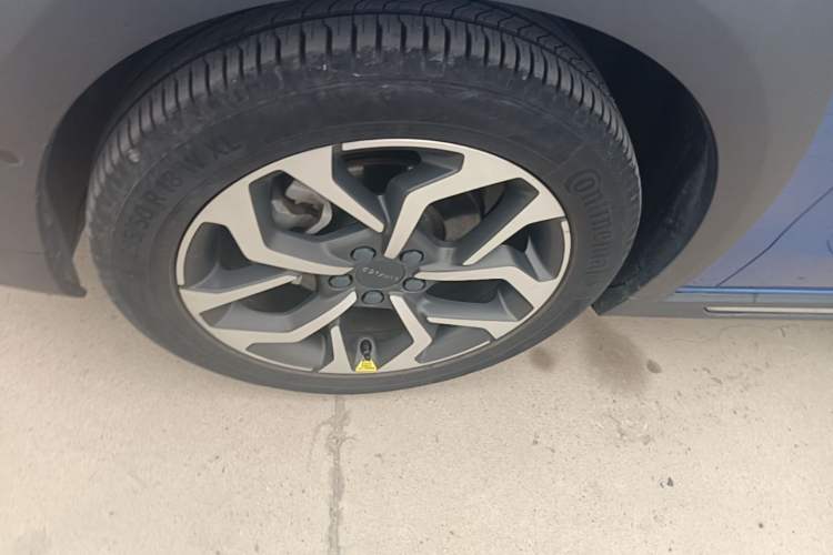 Used Lynk & Co 02 2018 1.5T DCT Two-Wheel Drive Pro Version China V Emission Standard Left Front Wheel Hub