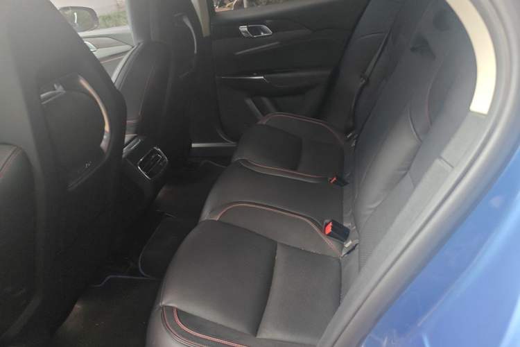 Used Lynk & Co 02 2018 1.5T DCT Two-Wheel Drive Pro Version China V Emission Standard Left Rear Seat