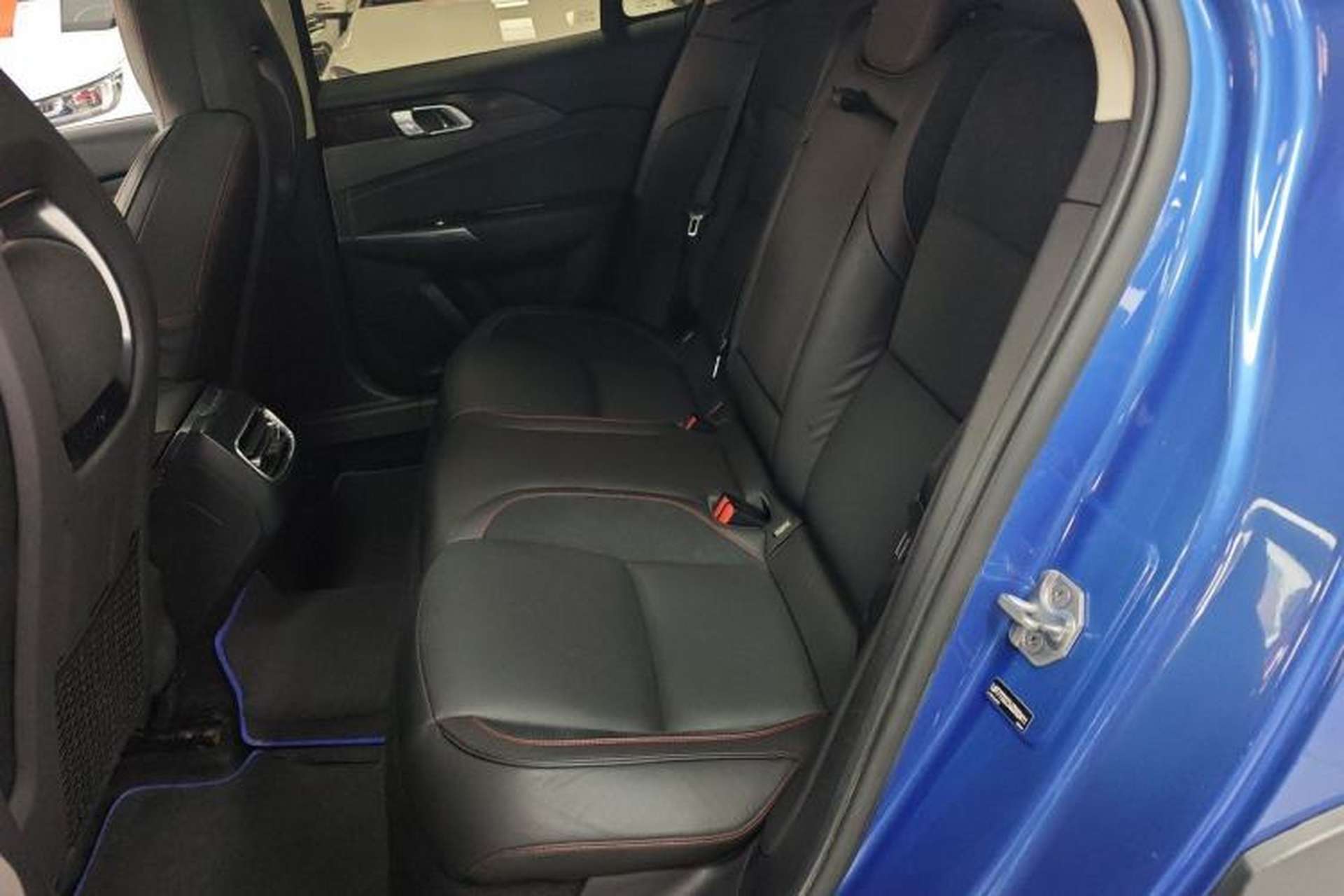 Used Lynk & Co 02 2018 1.5T DCT Two-Wheel Drive Pro Version China V Emission Standard Left Rear Seat