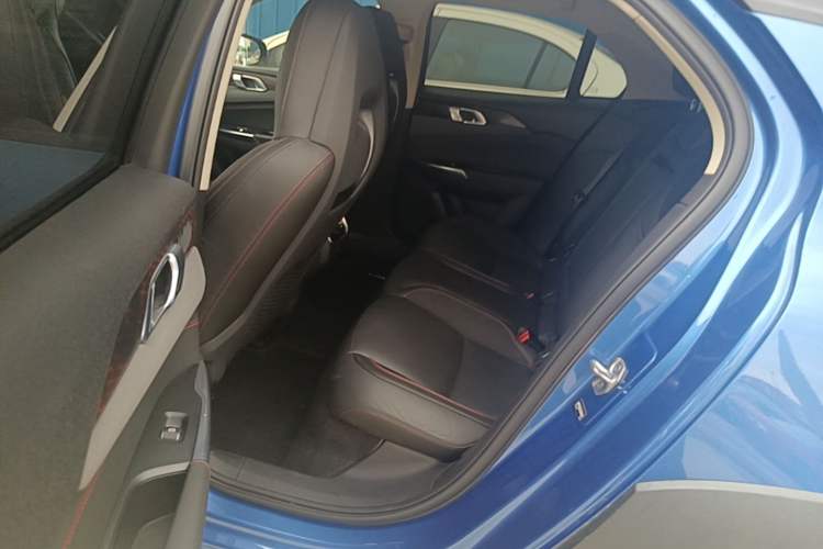 Used Lynk & Co 02 2018 1.5T DCT Two-Wheel Drive Pro Version China V Emission Standard Left Rear Seat